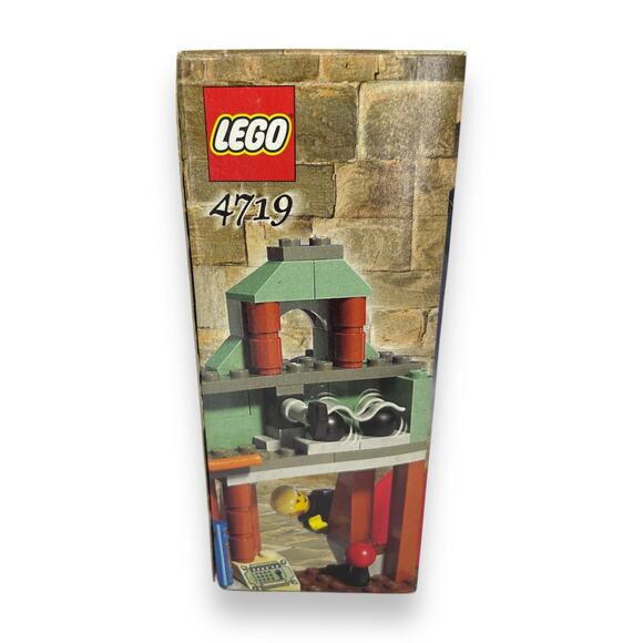 LEGO Harry Potter: Quality Quidditch Supplies (4719) Retired Set Sealed - Picture 6 of 6